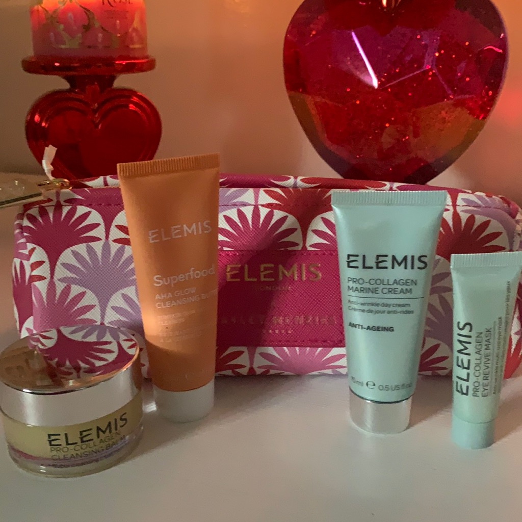 Brand New Womens Pouch With Cosmetics